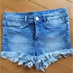 ショートパンツのサムネイル