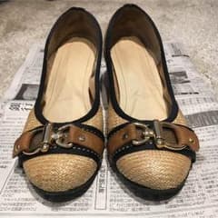 値下げ中!! 神戸シューズ 春夏用パンプスのサムネイル