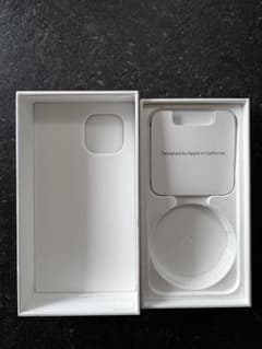 Apple iPhone 13 mini 空箱 純正箱のサムネイル
