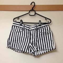 ショートパンツのサムネイル