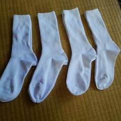 値下げ！新品！子供靴下4足セット！のサムネイル