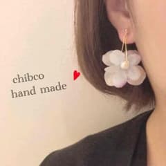 お花イヤリングのサムネイル