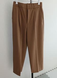 ユニクロ　タックワイドパンツ　Sのサムネイル