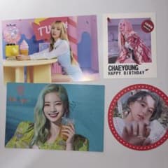TWICE フォトカード・ポストカード 4枚セットのサムネイル
