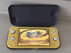 Nintendo Switch Lite イエロー＋ケース2種&ソフト2本のサムネイル