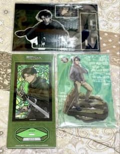 Attack Titan Levi Acrylic Stand set