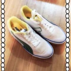 プーマの新品スニーカーのサムネイル