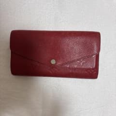 ルイヴィトン赤 レザー 長財布のサムネイル