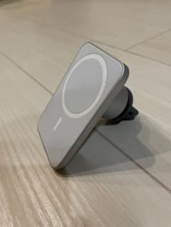 Belkin 車載ホルダー iPhone15~12用 MagSafeエアコン用のサムネイル