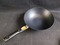 未使用 ドイツ・ステルンシュテイガー 中華鍋型 WOK 30㎝ Makuakeのサムネイル