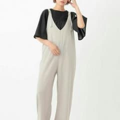 【ナノハナ様専用】earth music&ecology  Vネックサロペットのサムネイル