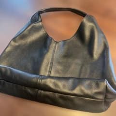北欧暮らしの道具店/AULTTI レザー ワンショルダーバッグ /ブラック 北欧暮らしの道具店/AULTTI レザー ワンショルダーバッグ /ブラック