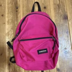 EASTPAK ピンク リュック・バックパックのサムネイル