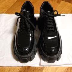 PRADA モノリス パテント レザー 黒のサムネイル