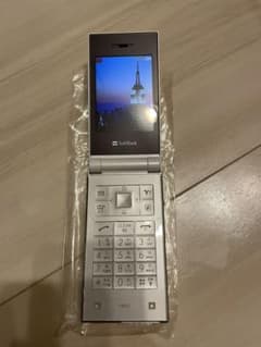 704SC softbankのサムネイル