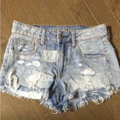 ショートパンツのサムネイル