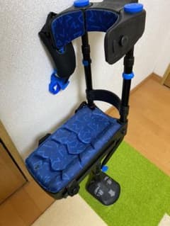 アイウォークフリー　ハンズフリー松葉杖のサムネイル