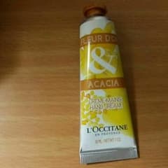 ロクシタンアカシアのハンドクリームのサムネイル