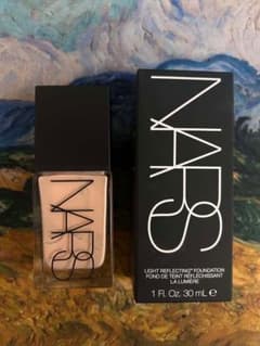 NARS ライトリフレクティング ファンデーション 30mLのサムネイル