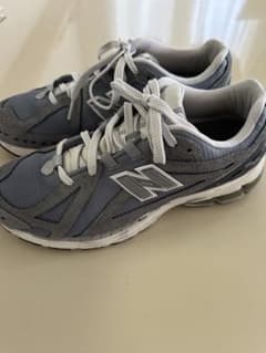 New Balance グレー スニーカー　1906Rのサムネイル