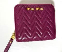 Miu Miu 二つ折り財布　パープルのサムネイル