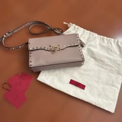 VALENTINO rock studs ショルダーバッグ プードル - メルカリ