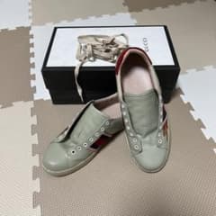 【大幅値下げ中】GUCCI ファイヤーエンブロイダリーエーススニーカー　箱付きのサムネイル