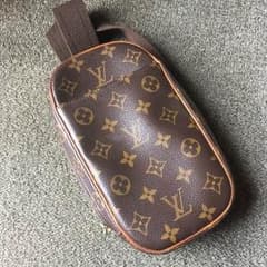 ヴィトンポーチ 正規品のサムネイル