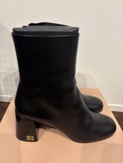 miumiu ショートブーツのサムネイル
