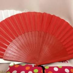 スペイン製 扇子アバニコ 赤白2本セット 袋付きのサムネイル