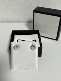 GUCCI】インターロッキング燻し加工 ピアス 両耳☆値下げ - メルカリ