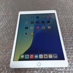 iPad 第7世代 NW752J/A 管理ナンバー3384 - メルカリ