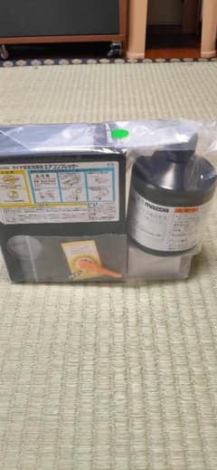 マツダ 純正 タイヤ パンク 応急 修理 キット 新品 未開封 未使用のサムネイル