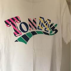 トミーヒルフィガー Tシャツのサムネイル