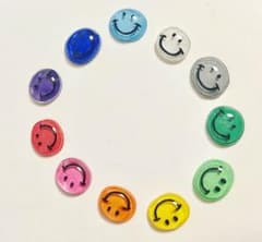 ニコちゃんピアスのサムネイル