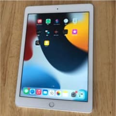 iPad第6世代 32G シルバー SIMフリーのサムネイル