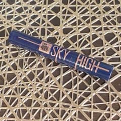 メイベリン SKY HIGH マスカラ 101 流星のサムネイル