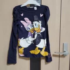 ♡H&M ドナルド＆デイジーのロンTー♡のサムネイル