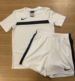 NIKE ナイキ 130 白 トレーニングウェア サッカー ユニフォームのサムネイル
