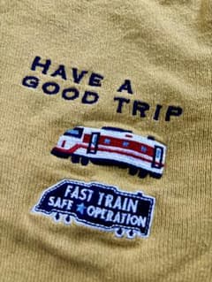klädskåp 電車柄イエロー Tシャツのサムネイル