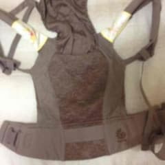 美品 エルゴ抱っこ紐 正規品のサムネイル