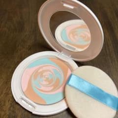 【美品】クインス フェイスパウダーのサムネイル