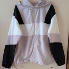 Lutique 配色マウンテンパーカー フード付きのサムネイル
