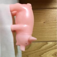豚の置物のサムネイル