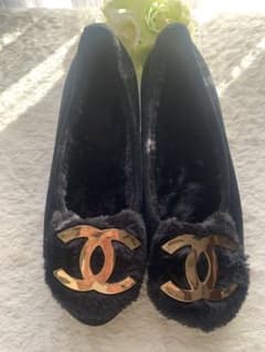 CHANEL ノベルティ スェード ファー ローファー - メルカリ