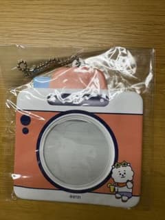 BT21 RJ 缶バッジケース カメラ型 キーホルダーのサムネイル