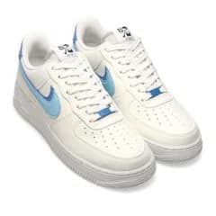 Nike Air Force 1 ホワイト/ブルーのサムネイル