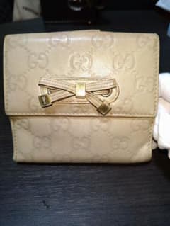 GUCCI 　二つ折り財布のサムネイル