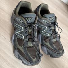 New Balance 9060 スニーカー ダークオリーブのサムネイル
