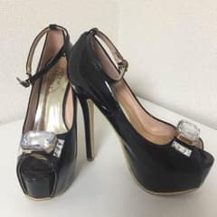 オープントゥ パンプス ブラックのサムネイル